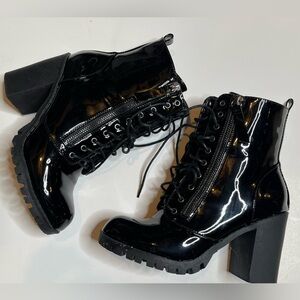 Fashion Nova Glossy Black Lace-Up Boots